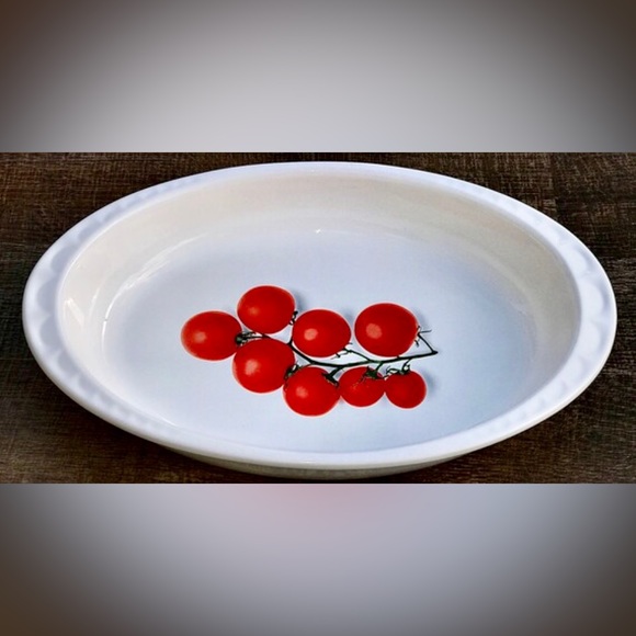 Oval Lug Handled Embossed Edge Footed Tomato Vine Illustrated FAPOR Casserole - Picture 6 of 10